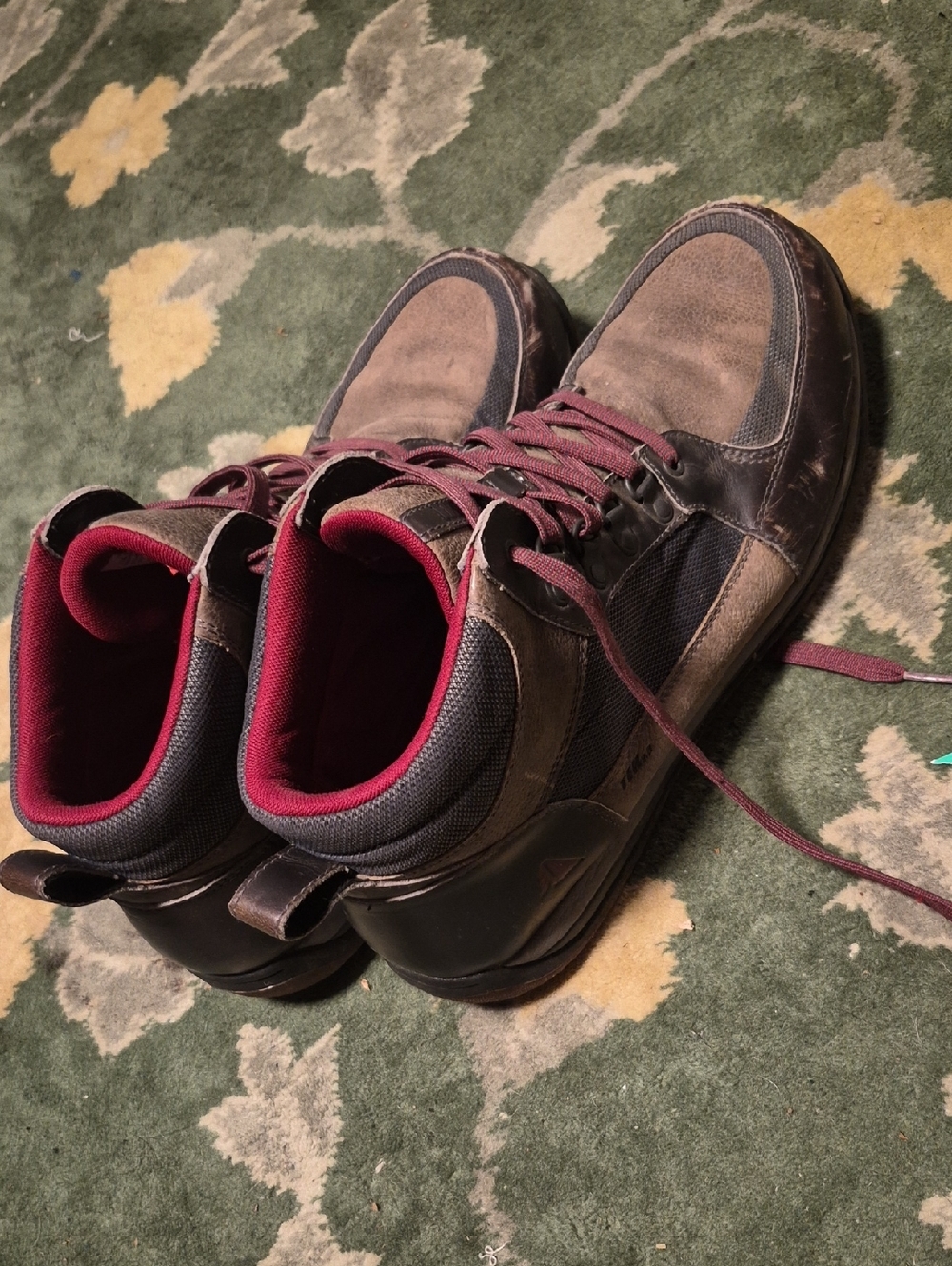 L.L. Bean Men's Brown and Black High-Top Athletic Shoes with Burgundy Lining